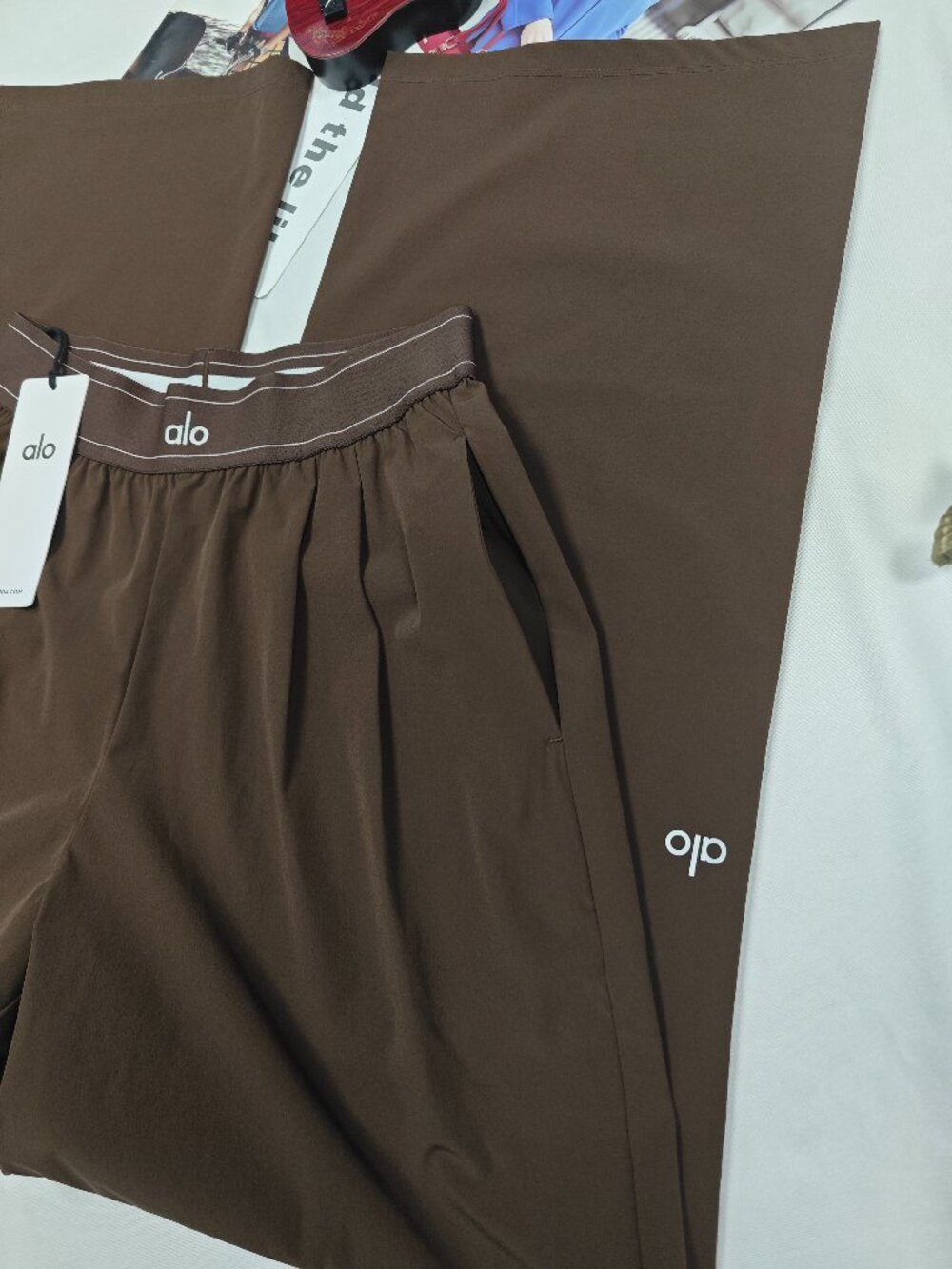 🥨Alo Yoga Espresso brown🤠Suit Up Trouser | Relaxed/Minimalist Pants NWT - Picture 7 of 8